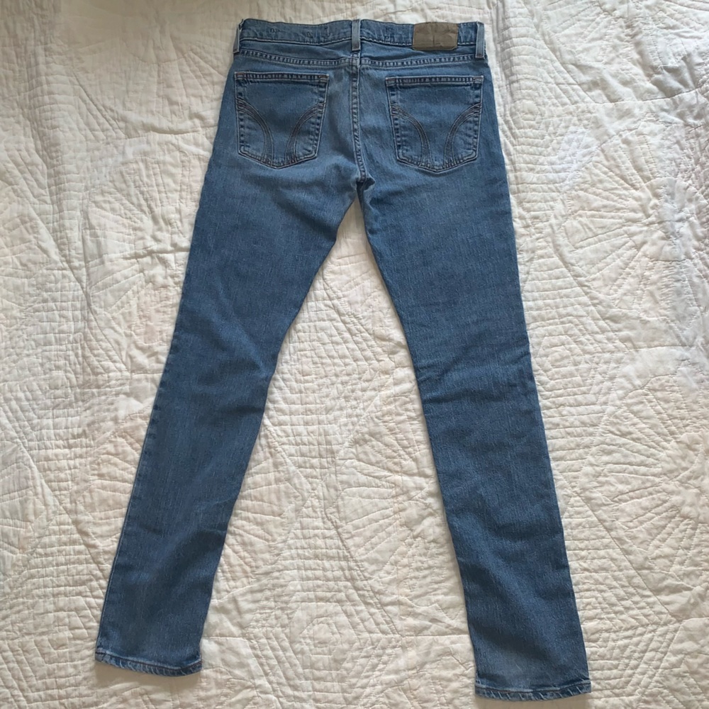 9R Hollister light was skinny jeans
